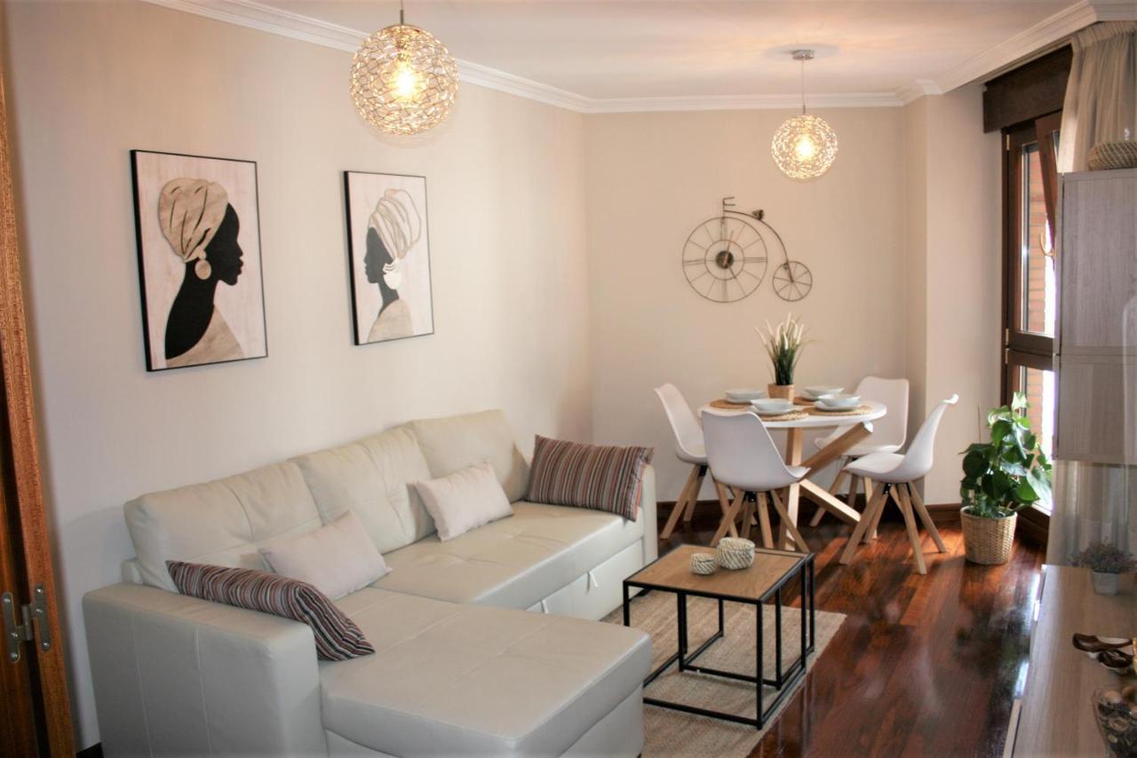 El Fuste Apartment Oviedo Luaran gambar